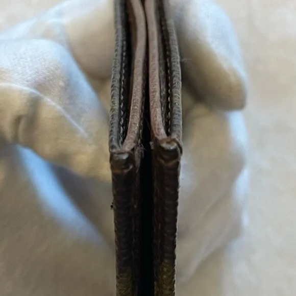 Louis Vuitton Authentic Vintage Brown Monogram Design Wallet - Picture 9 of 15